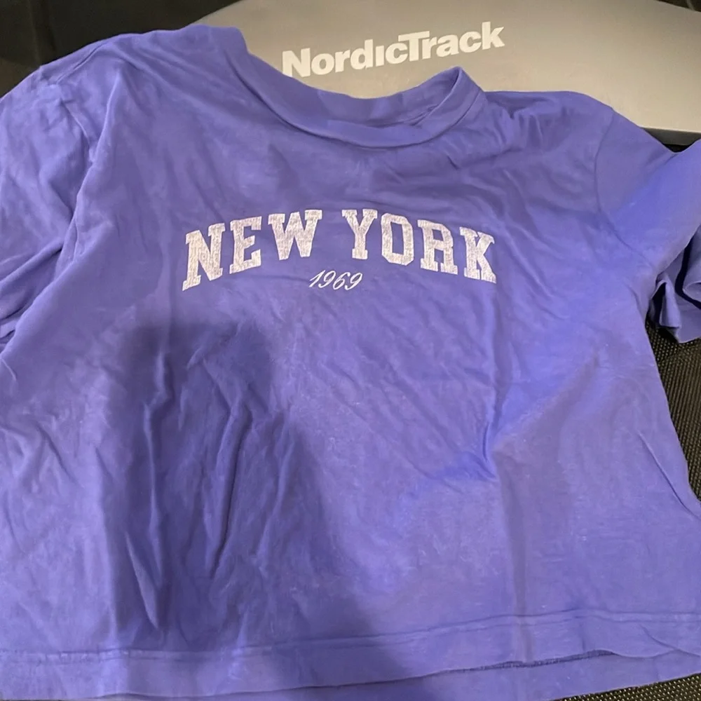 5 different tshirts - Picture 2 of 11